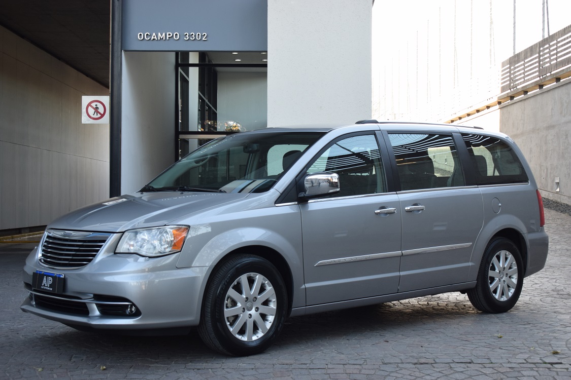 Chrysler TOWN AND COUNTRY